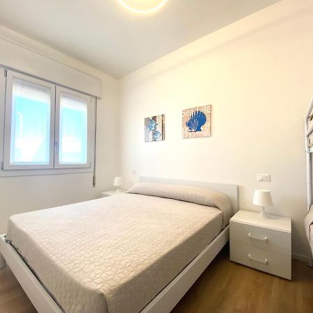 Апартаменти Maria Luisa - Piazza Mazzini - 30 Mt Dal Mare - Jesolo Екстер'єр фото